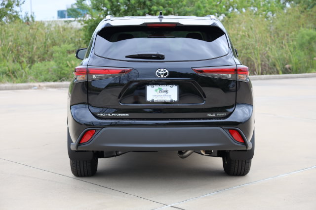 New 2026 Toyota Highlander XLE AWD/4WD image 6