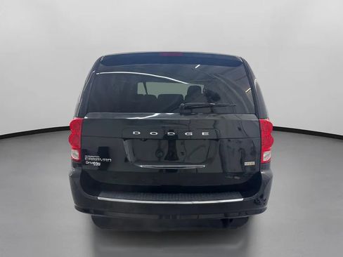 Used 2018 Dodge Grand Caravan SE image 8