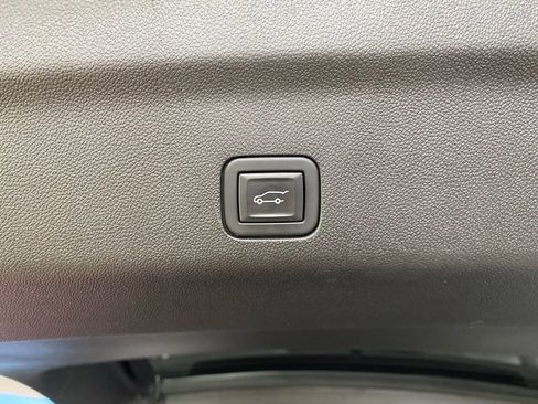 Used 2024 Chevrolet Tahoe Premier w/ Premium Package image 45