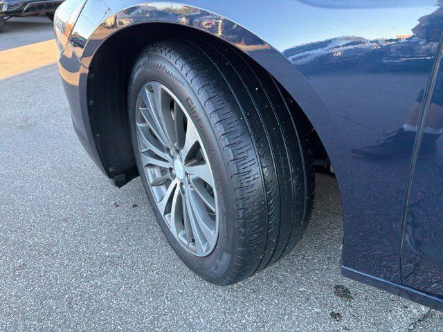 Used 2017 Buick LaCrosse Preferred FWD image 10