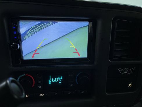 Used 2003 GMC Yukon Denali image 22