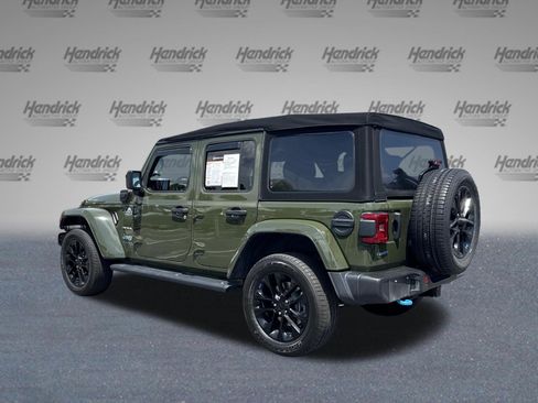 Used 2023 Jeep Wrangler Unlimited Sahara w/ Cold Weather Group AWD/4WD image 7