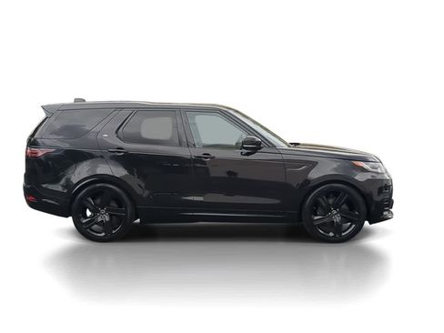 Used 2025 Land Rover Discovery Dynamic SE image 9