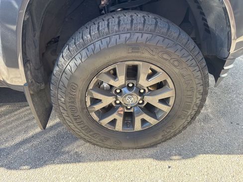 Used 2021 Toyota Tacoma SR5 image 3