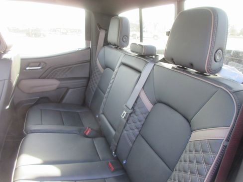 New 2026 GMC Canyon Denali image 14