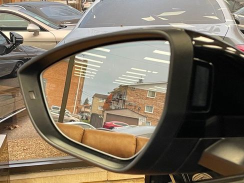 Used 2021 Audi e-tron Premium w/ Convenience Plus Package image 20