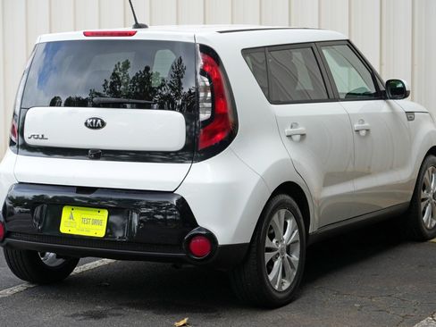 Used 2016 Kia Soul + FWD image 43