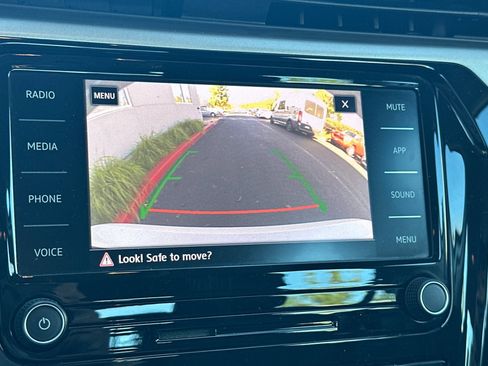 Used 2020 Volkswagen Passat 2.0T SE image 23