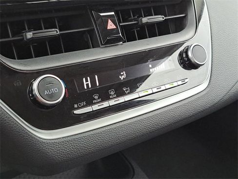 Used 2024 Toyota Corolla LE image 8