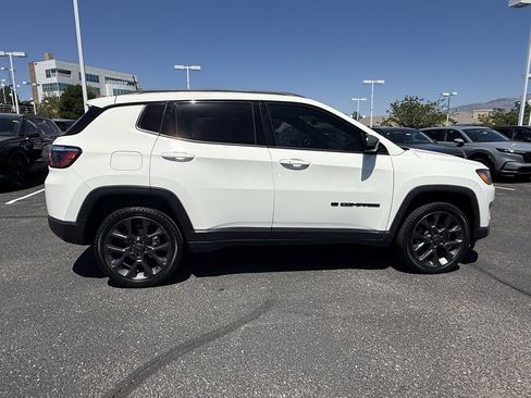 Used 2021 Jeep Compass Latitude AWD/4WD image 4