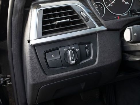 Used 2018 BMW 330i xDrive Sedan w/ Convenience Package image 18