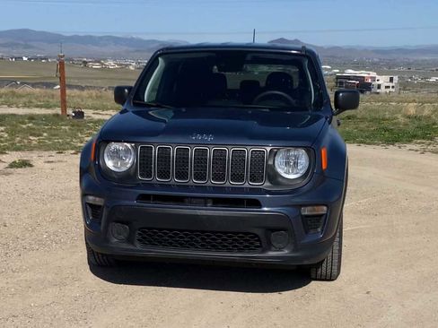 Certified 2023 Jeep Renegade Latitude AWD/4WD image 3