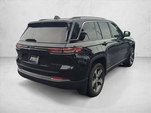 Used 2023 Jeep Grand Cherokee 4WD 4xe w/ Luxury Tech Group II image 5