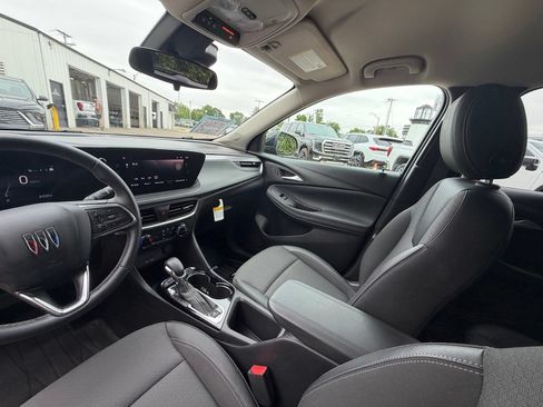 Used 2024 Buick Encore GX Preferred FWD image 18