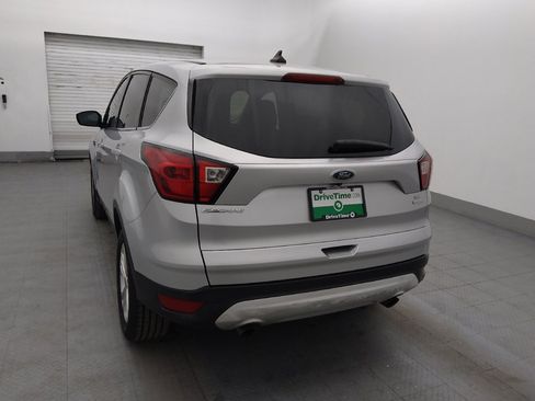 Used 2019 Ford Escape SE image 5