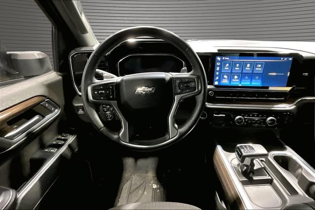 Used 2023 Chevrolet Silverado 1500 RST w/ Max Trailering Package AWD/4WD image 9