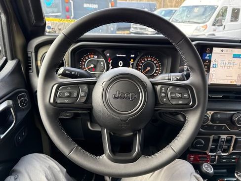 New 2026 Jeep Gladiator Sport image 18