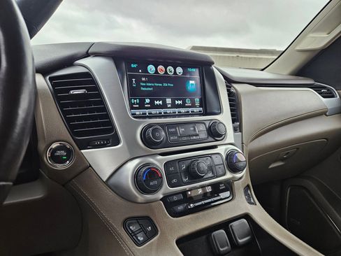 Used 2017 GMC Yukon SLT image 15