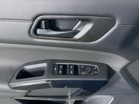 Certified 2025 Nissan Pathfinder SV AWD/4WD image 22