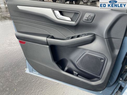 Used 2024 Ford Escape Platinum image 23