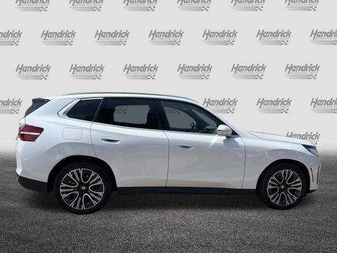 Used 2025 BMW X3 xDrive30i AWD/4WD image 11