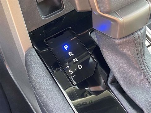 Used 2025 Toyota Tundra Limited image 40