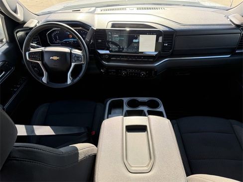 Used 2024 Chevrolet Silverado 1500 LT image 14