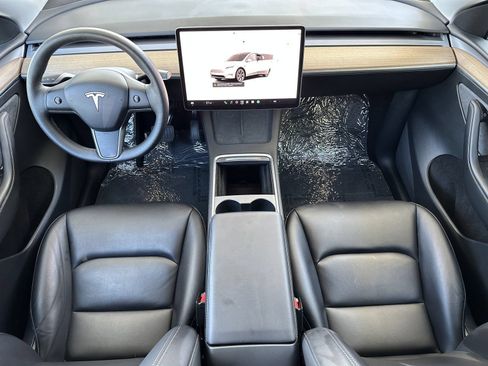 Used 2025 Tesla Model Y Long Range AWD/4WD image 12