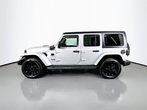 Used 2023 Jeep Wrangler Unlimited Sahara AWD/4WD image 2