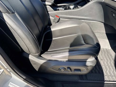 Used 2023 Jeep Grand Cherokee L Limited image 11