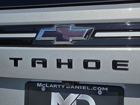 Used 2024 Chevrolet Tahoe Z71 w/ Luxury Package AWD/4WD image 9