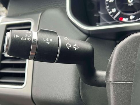 Used 2019 Land Rover Range Rover Sport SE image 23