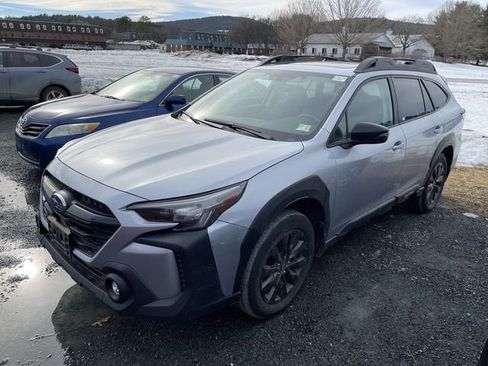Used 2023 Subaru Outback Onyx Edition image 2
