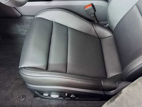 New 2026 Porsche Taycan Turbo image 15