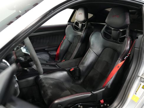 Used 2016 Porsche Cayman GT4 image 29