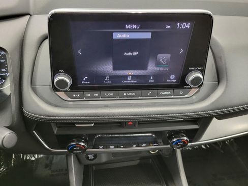 Used 2025 Nissan Rogue SV image 20