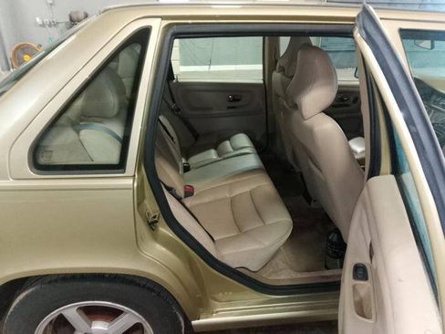Used 1999 Volvo S70 AWD image 29