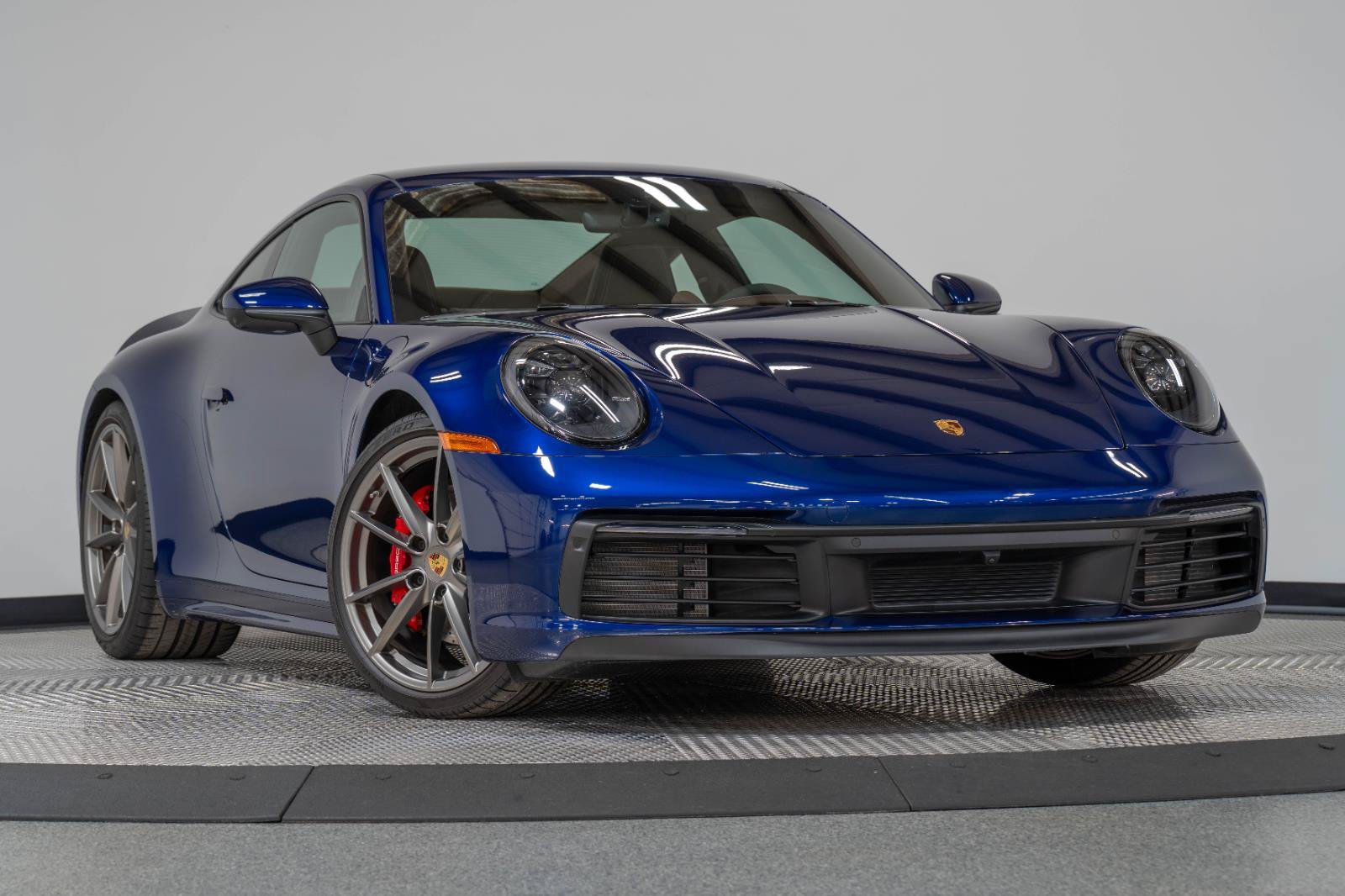 Used 2024 Porsche 911 Carrera 4S AWD/4WD image 32