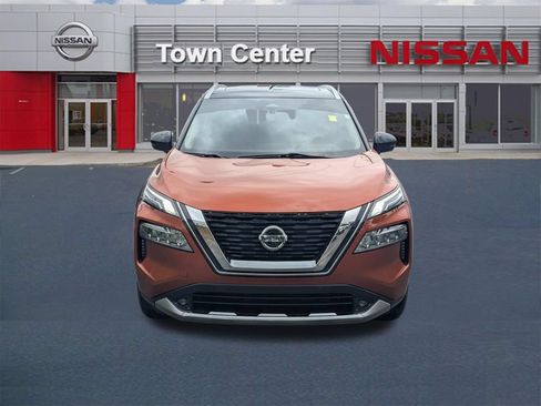 Certified 2021 Nissan Rogue Platinum FWD image 2