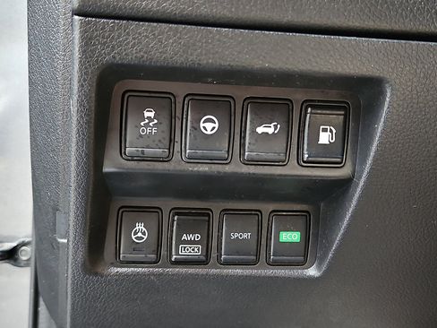 Certified 2020 Nissan Rogue SV w/ Premium Package image 25