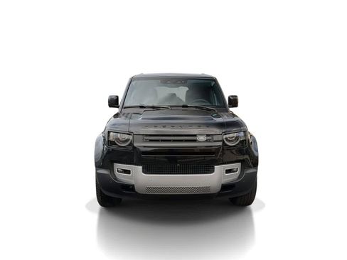 Used 2025 Land Rover Defender 110 S image 3