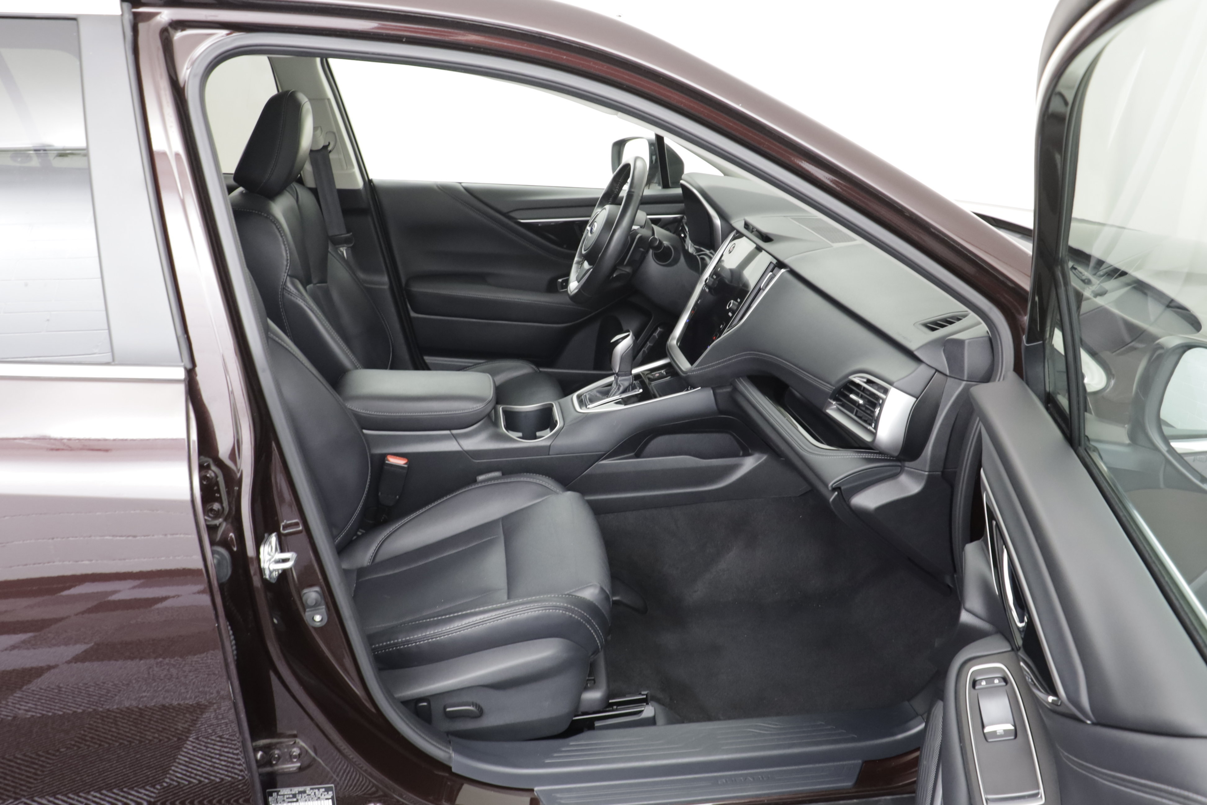 Used 2025 Subaru Outback Limited AWD/4WD image 19