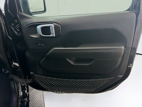 Used 2023 Jeep Wrangler Sahara w/ Cold Weather Group image 33