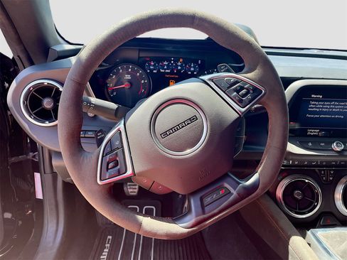 Used 2019 Chevrolet Camaro ZL1 image 11