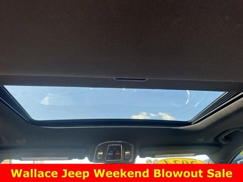 Used 2024 Jeep Grand Cherokee Altitude AWD/4WD image 14