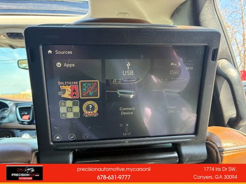 Used 2017 Chrysler Pacifica Limited image 27