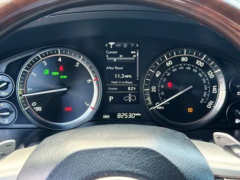 Used 2020 Lexus LX 570 4WD w/ Luxury Package image 13