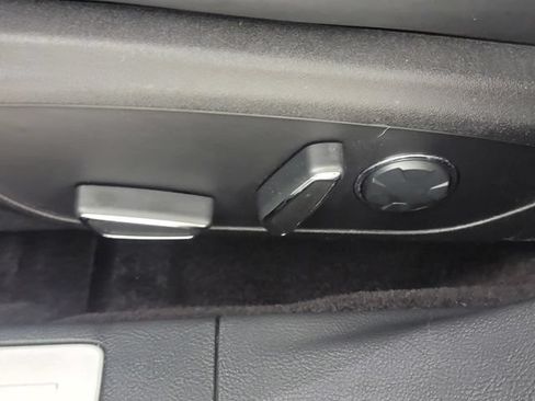 Used 2017 Lincoln MKZ Reserve w/ Climate Package FWD image 14