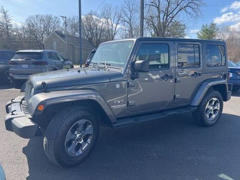 Used 2016 Jeep Wrangler Unlimited Sahara image 29