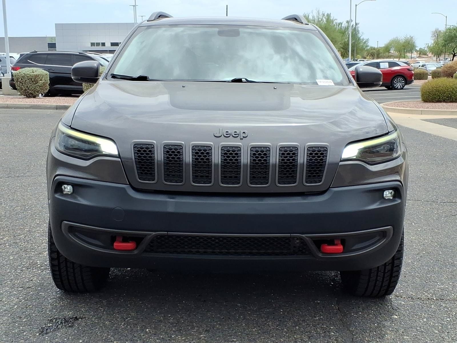 Used 2019 Jeep Cherokee Trailhawk w/ Comfort/Convenience Group AWD/4WD image 2